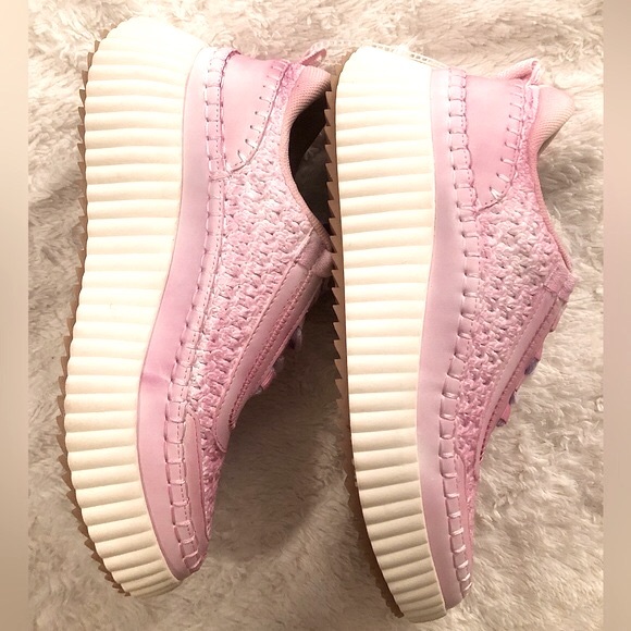 🌸 Mi.iM Pretty Pink Sneakers 🌸 - Picture 4 of 8